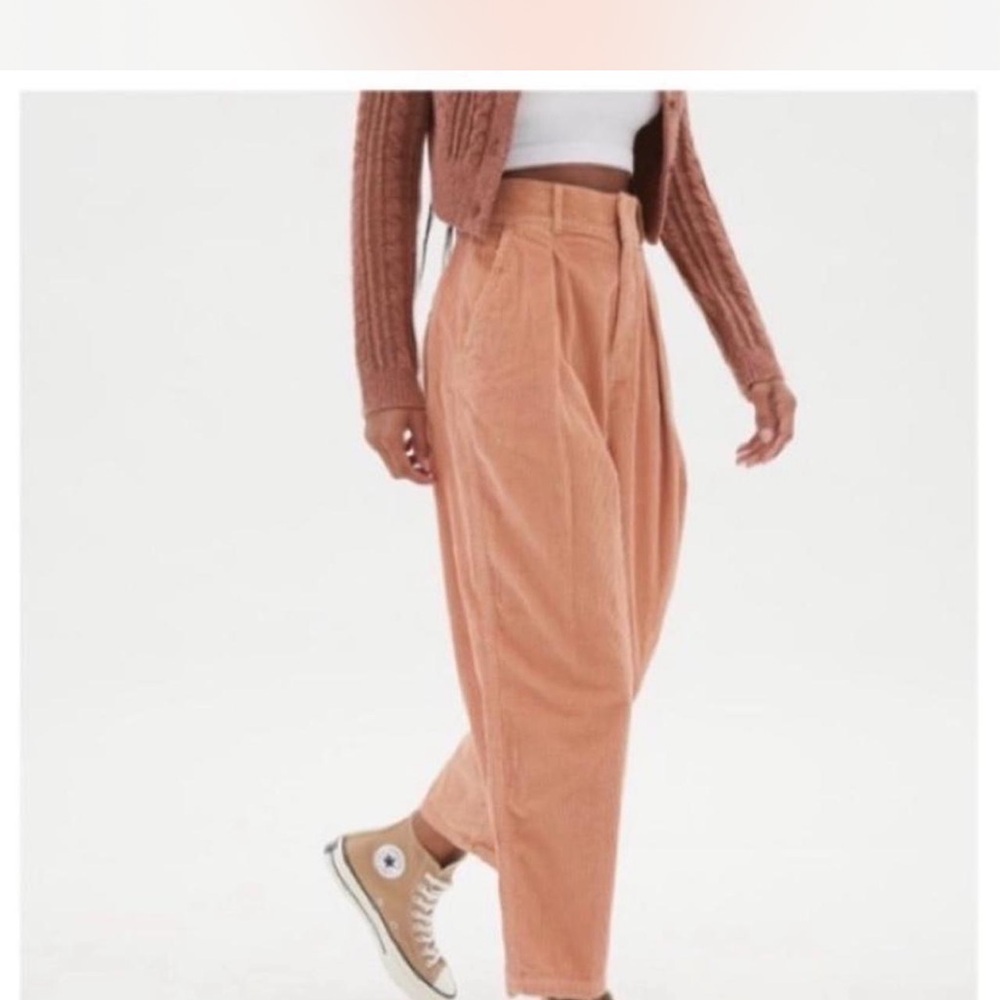 UO NWOT Peach corduroy high-waisted wide-leg trousers size 2